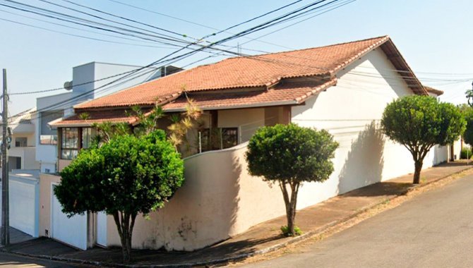 Foto - Casa - Pouso Alegre-MG - Rua Benone Ferreira da Costa, 275 - Resid. Nossa Senhora do Pilar - [3]