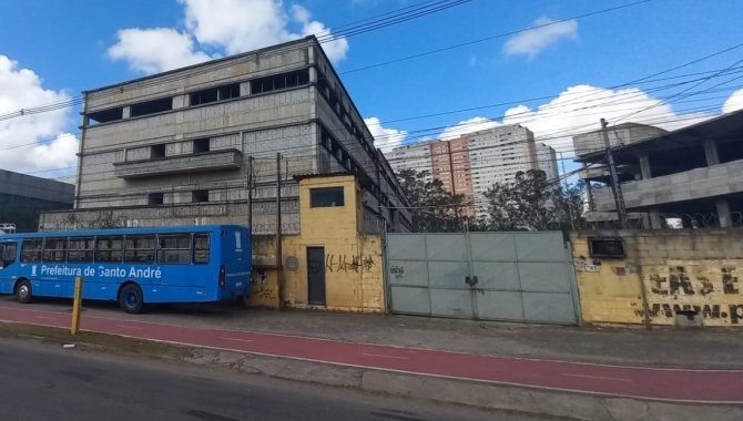 Foto - Imóvel com 11.570 m² (área de terreno) e 21.800 m² (área construída) - Mauá - SP - [2]